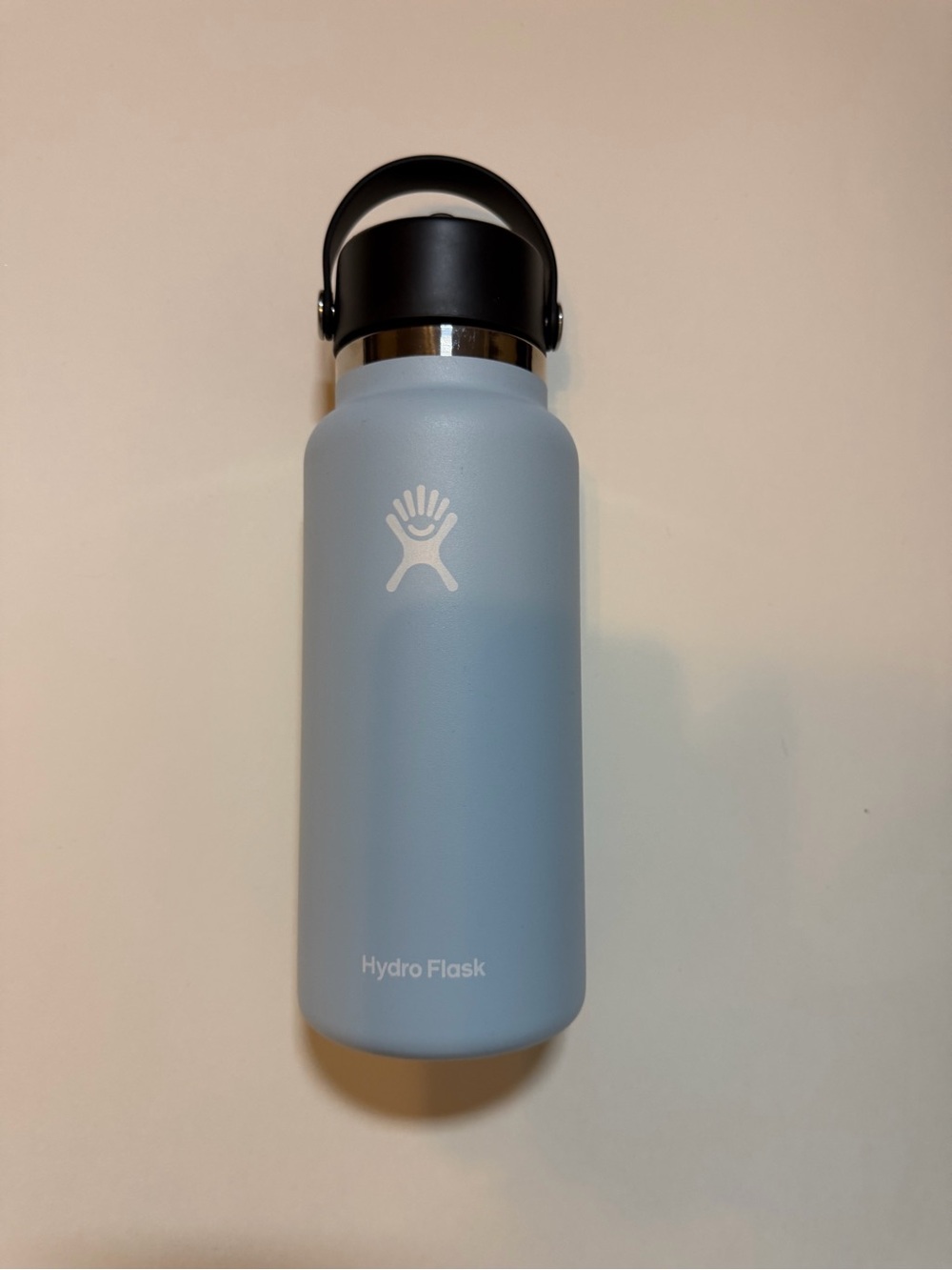Hydro Flask Rare Frost Insulated Water Bottle 32 oz and Extra Cap